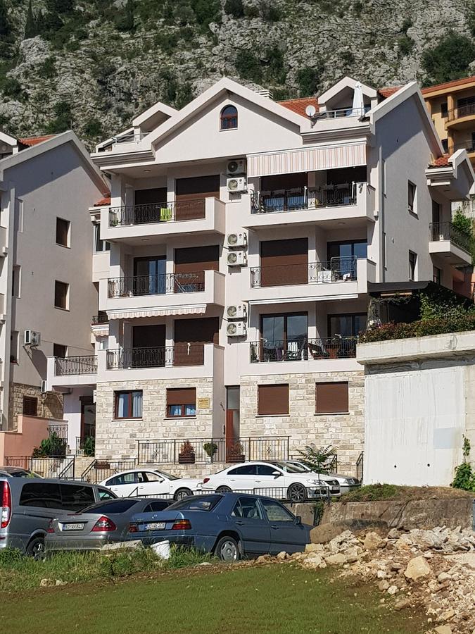 Apartment Stella Di Cattaro Luaran gambar